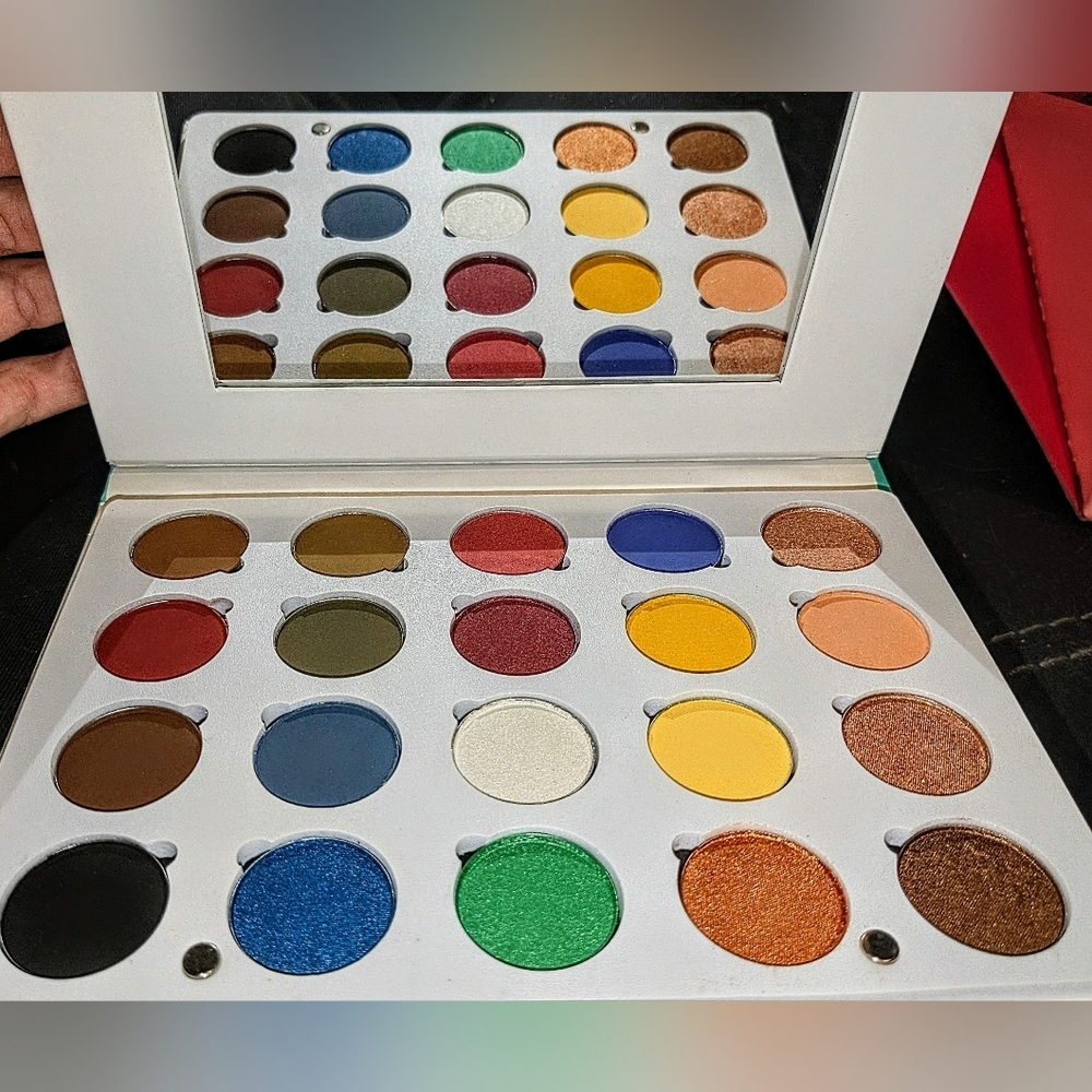 OFRA COSMETICS Pro Palette - Eyeshadow - Picture 3 of 12